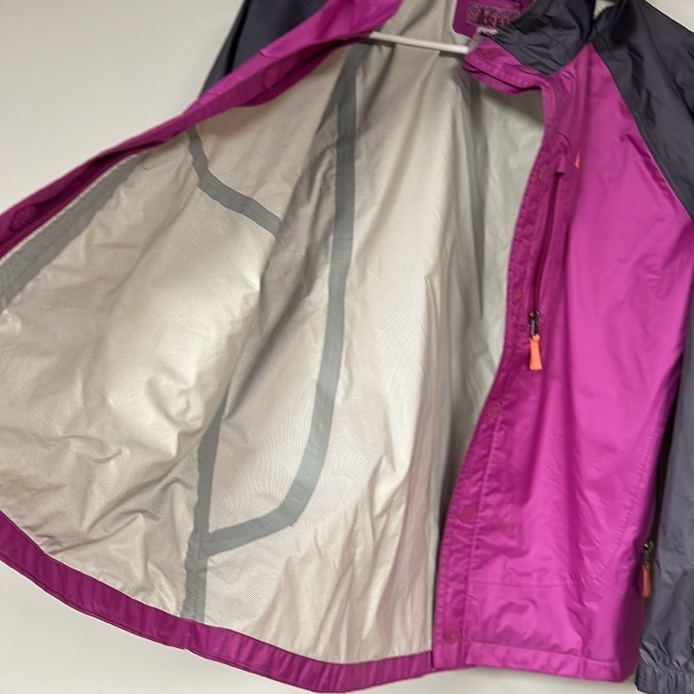 REI Hooded Rain Jacket Nylon Fuchsia Windbreaker hidden hood Coat, XL 18  Great! - Picture 6 of 11